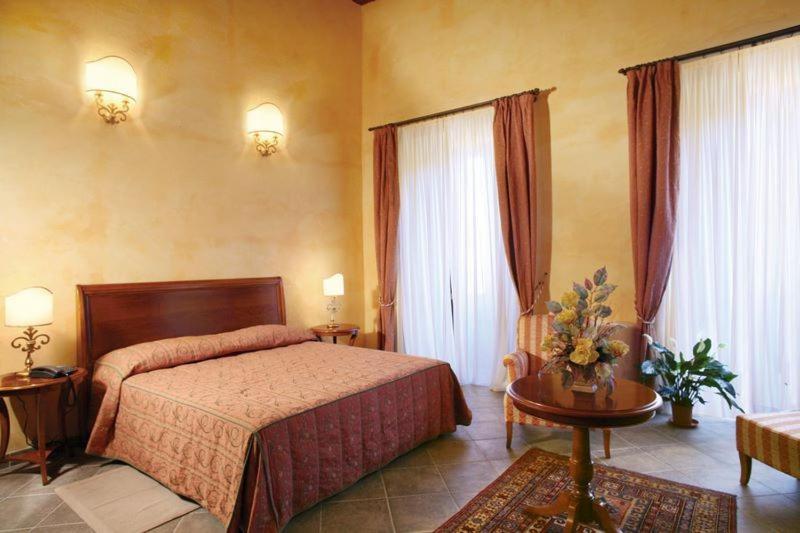 Hotel Palazzo Marzano Briatico Szoba fotó